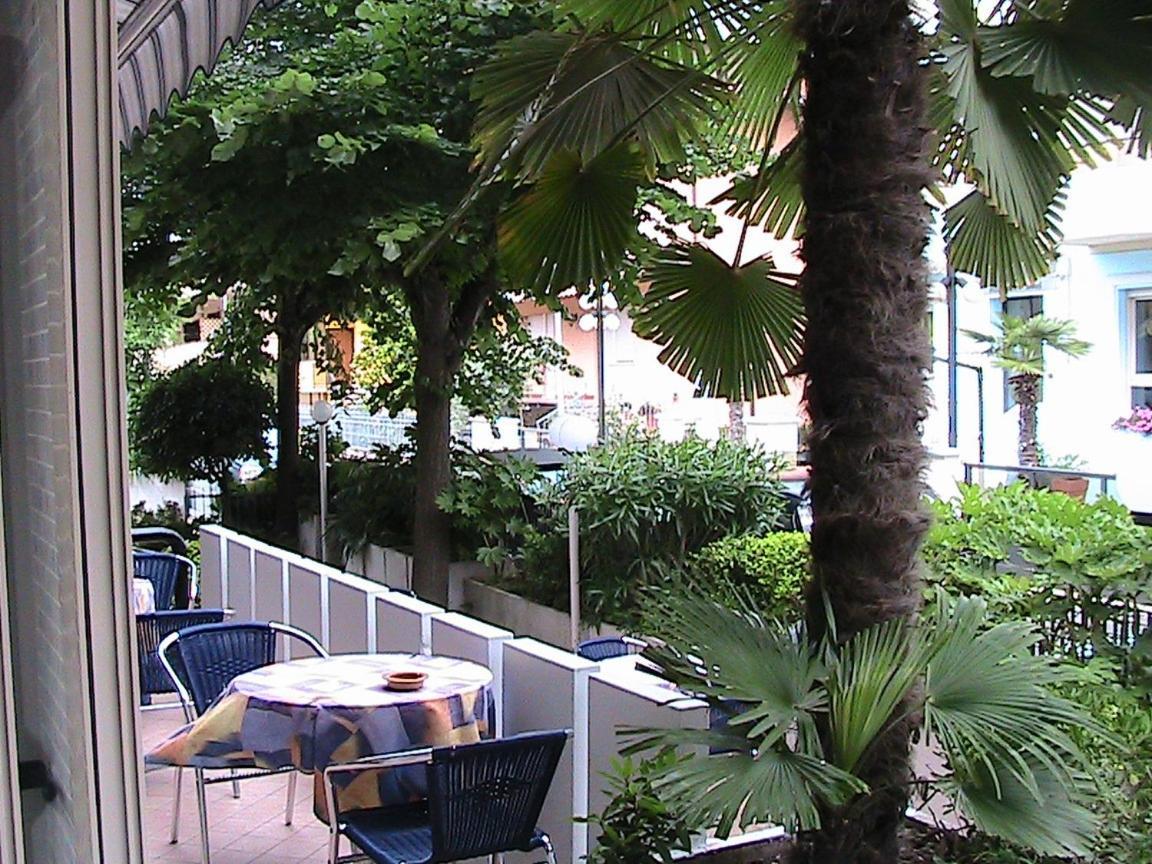 Hotel Universo Rimini Buitenkant foto